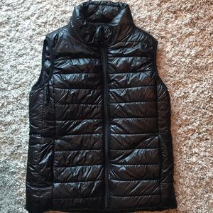Active USA: Women’s Black Puffer Vest